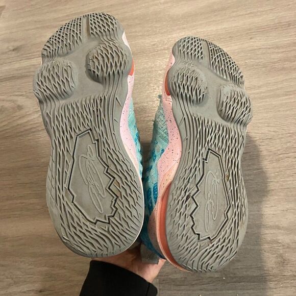 Nike Boys Lebron 17 South Beach BQ5594-444 Light Aqua Basketball Shoes Size 5Y - Picture 6 of 11